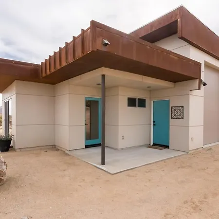 Solis Joshua Tree Urban Design Casita And Cowboy Pool Exterior photo