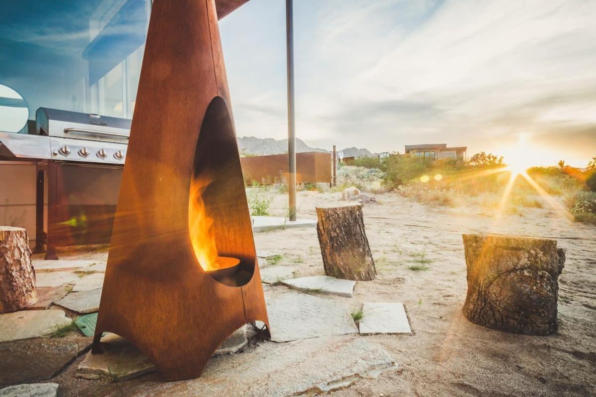Solis Urban Design Casita And Cowboy Pool *